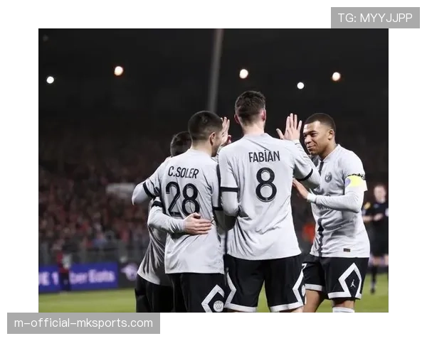 巴黎11场丢17球创21年最差纪录 卫冕冠军防线系统性崩塌